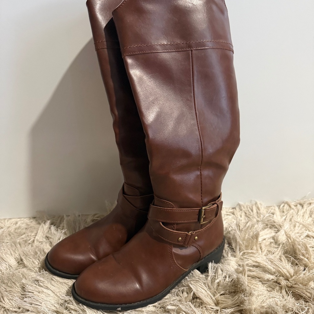 Women’s Brown Knee-High Boots 👢
